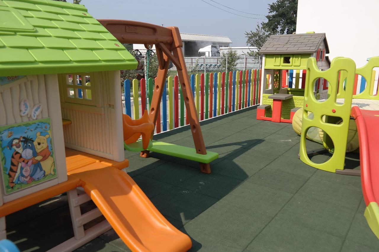 Motel Valentina Ion Roată Eksteriør billede